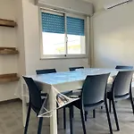 A Due Passi Dal Mare سكولييتي