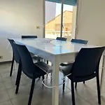 A Due Passi Dal Mare شقة