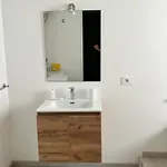A Due Passi Dal Mare سكولييتي